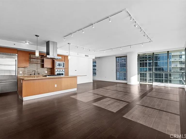 9 Macarthur Pl #N-1007 — Photo 10