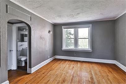 3rd image of 3864 Bamberger Ave #2E