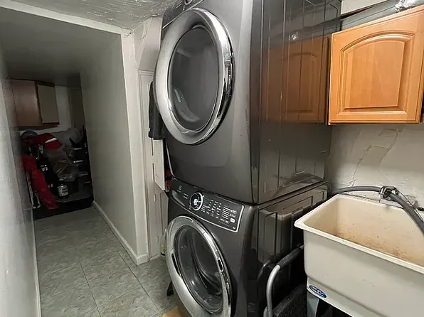 64-47 Austin Street image 11 of 12