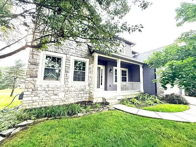 4 bed, 3.5 bath, 3092 sqft, $4,000 — Photo 3