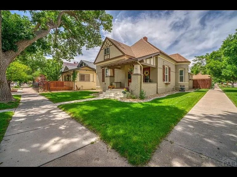 731 Greenwood Ave — Photo 2