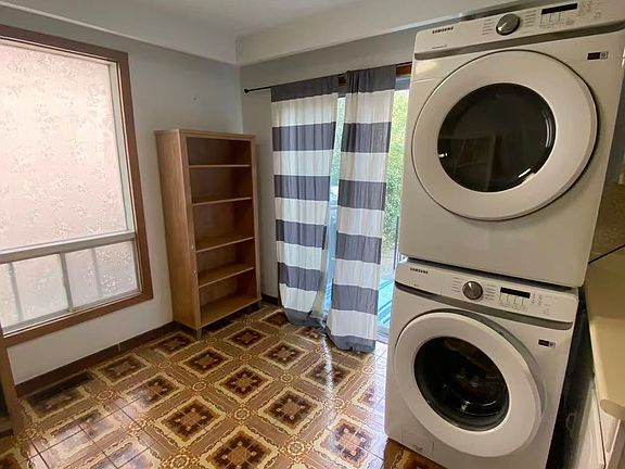 5th image of 31 Donalda Cres