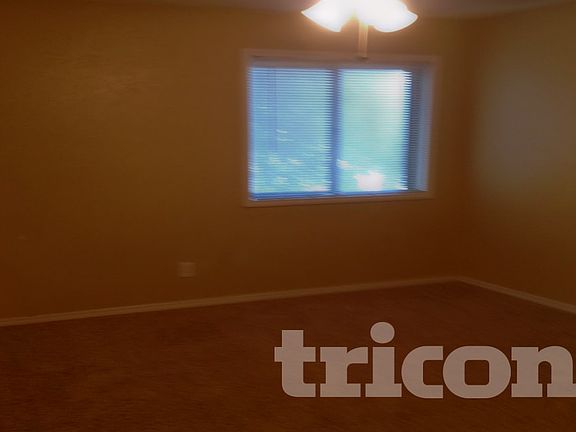 3rd image of 5513 Galaxie Rd