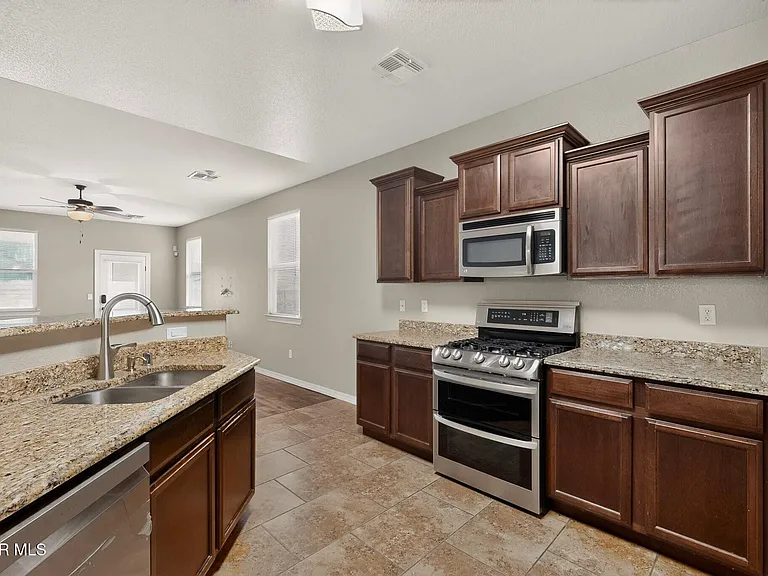4921 Adrian Campos St — Photo 16