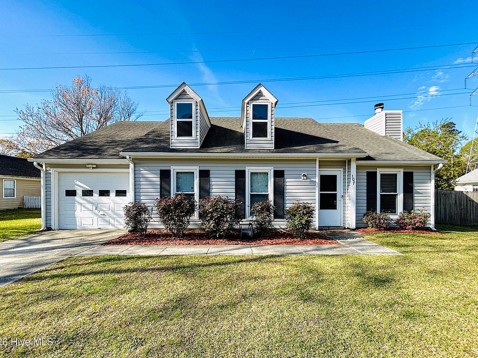 1st image of 107 Wedgewood Drive