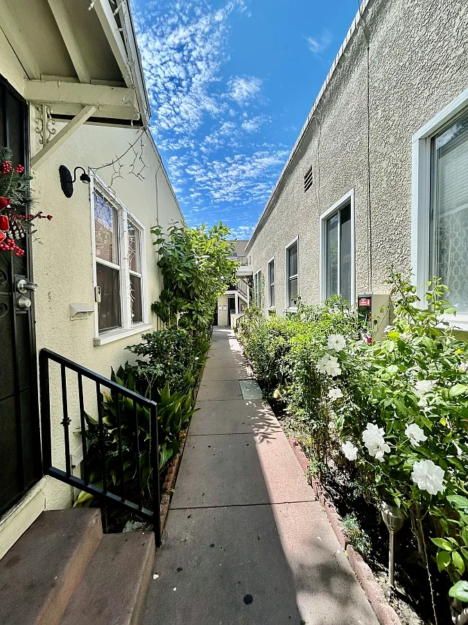1 bed, 450 sqft, $1,725 — Photo 1