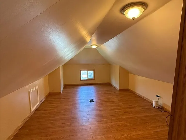 21 Amber St #UPPER — Photo 17