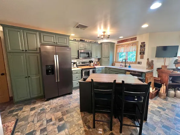 26 Ledges Court #26, Lewiston, ME 04240