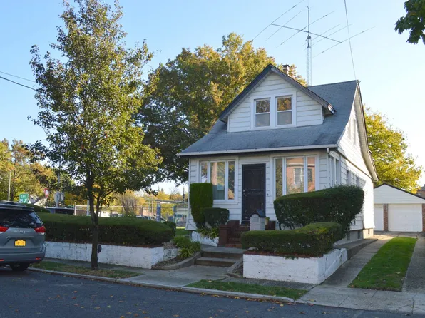 6111 168th St, Fresh Meadows, NY 11365