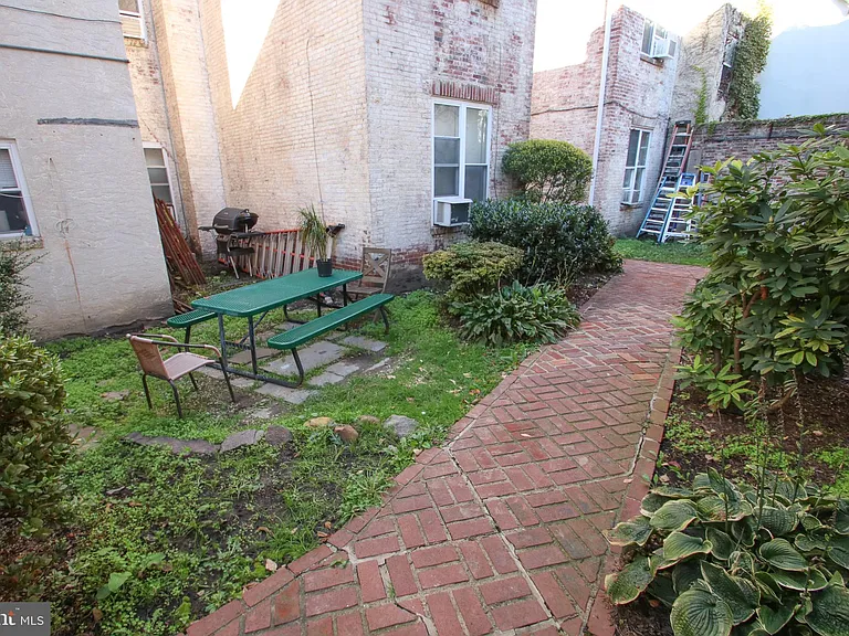 1612 Pine St #13 — Photo 16