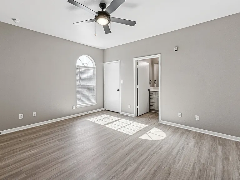 Clear Creek Meadows Apartments — Photo 28