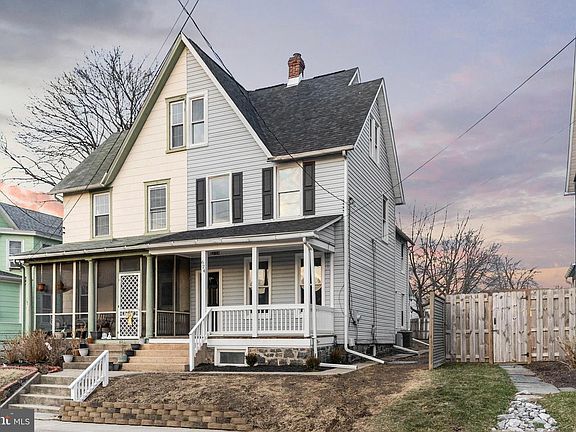 3rd image of 624 Front St