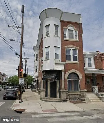 2 bed, 1.0 bath, 1600 sqft, $1,200 — Photo 1