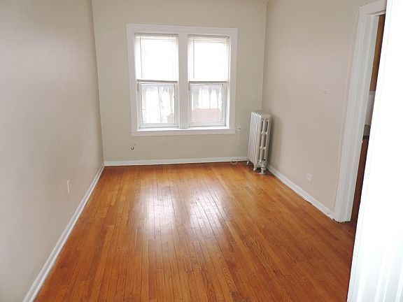 2nd image of 1372 W Estes Ave #3W