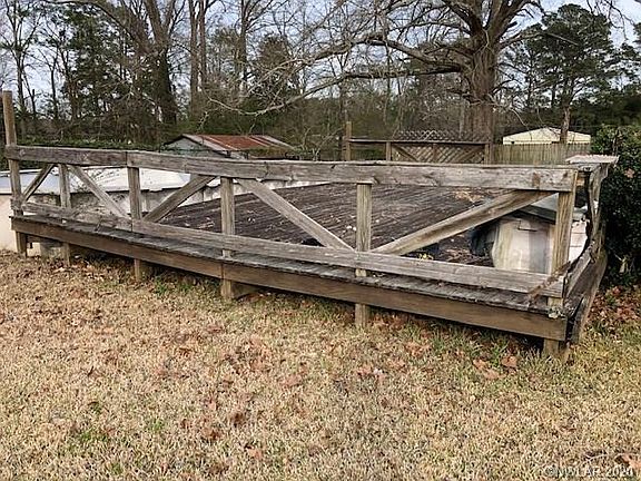 4th image of 107 Emerald Dr