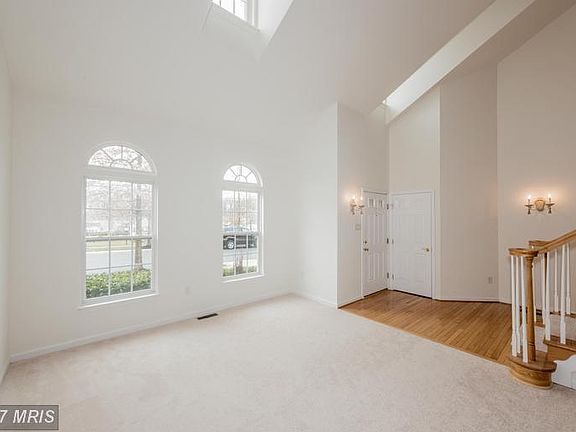 5th image of 119 Teapot Ct