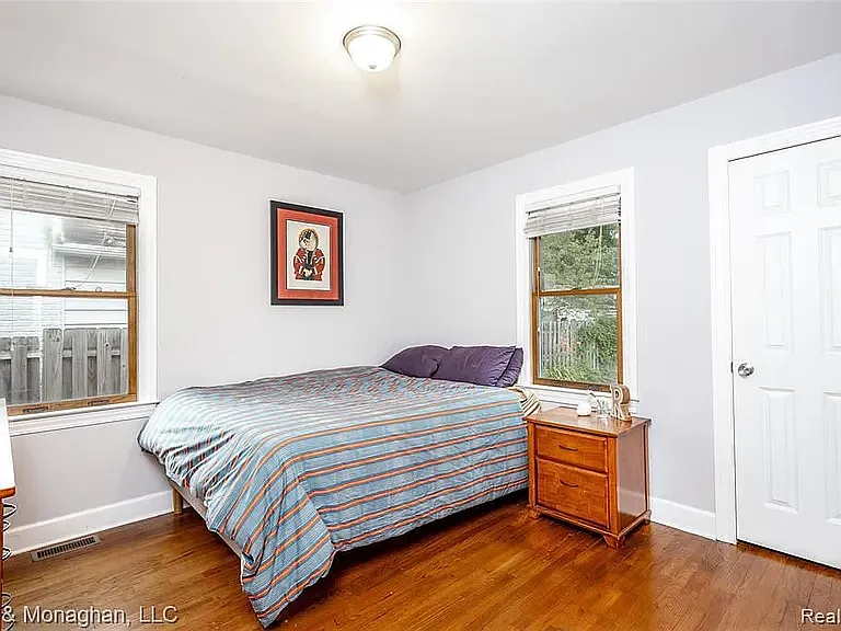 1308 Hampton Rd — Photo 20