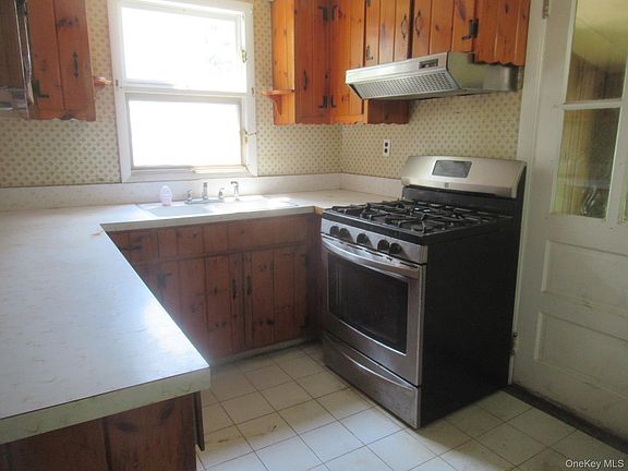 4th image of 19 Bonnell Street