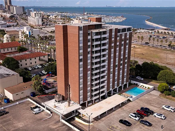 715 S Upper Broadway St APT 205, Corpus Christi, TX 78401