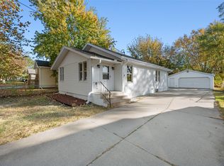 3219 Cornell St, Des Moines, IA 50313