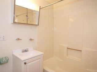 35 Old Carriage Rd APT 82, West Warwick, RI 02893