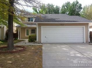 1412 Express St, Sparks, NV 89434