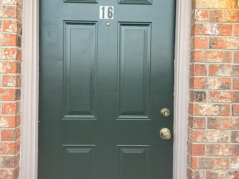317 Hill Ave #16 — Photo 1