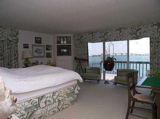 5th image of 447 E Royal Flamingo Dr