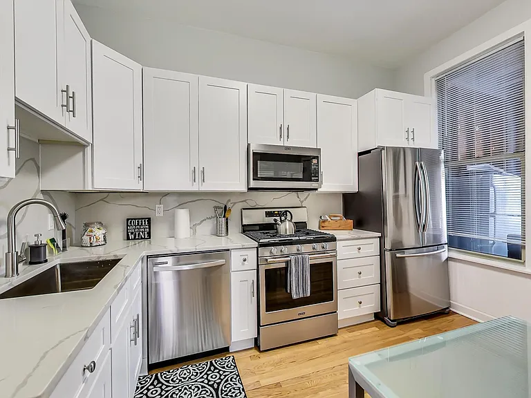 850 S Loomis St #3 — Photo 7