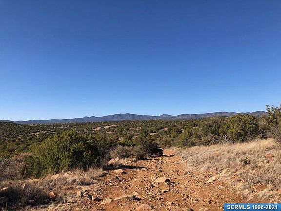 5th image of Skyline Dr