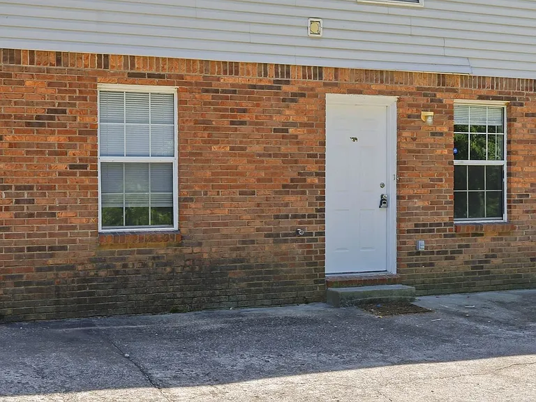 705 Peachers Dr — Photo 12