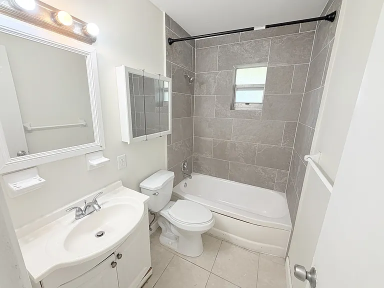 3030 Nw Ter #43-207 — Photo 7