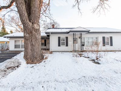 2101 Eshcol Ave, Zion, IL, 60099