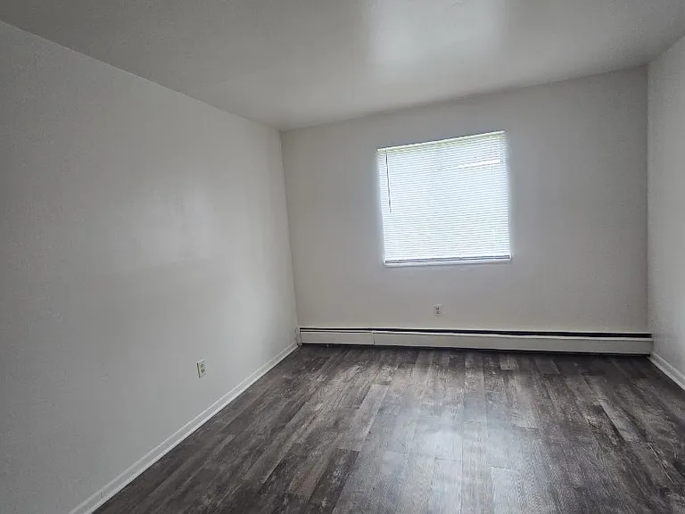 7233 N 38th St #8 — Photo 21