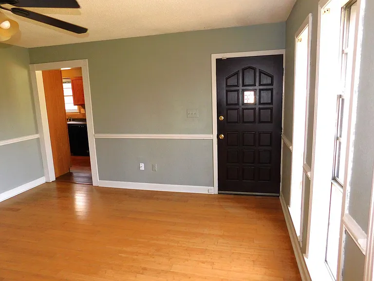 2128 Red Banks Rd N — Photo 4