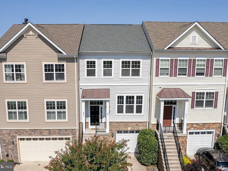 1st image of 213 Cobble Stone Dr