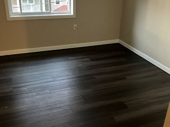 5th image of 2231 W 104th St Floor 3