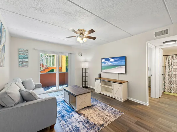 209 W Miracle Strip Pkwy APT C201, Mary Esther, FL 32569