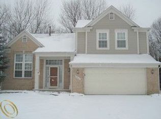 8251 Creekside Dr, Westland, MI 48185