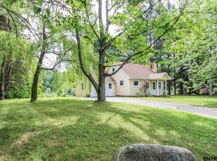 6 Griffith Ln, Glenville, NY 12302