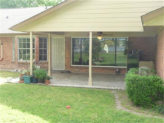 4th image of 15406 Lakeview Dr