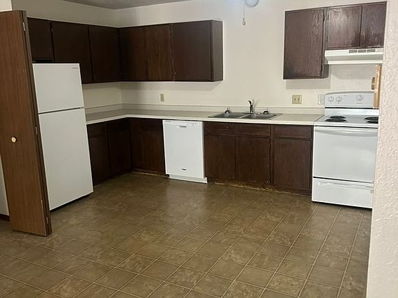 2nd image of 843 Driftwood Dr APT 2