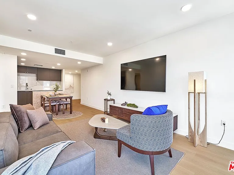 510 S Oxford Ave #310 — Photo 46