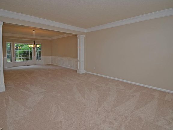 3rd image of 29304 Regency Cir