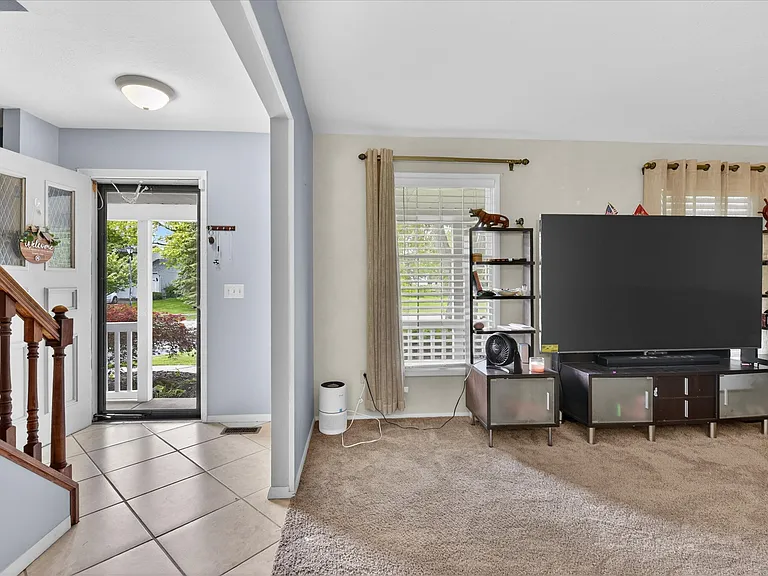 10468 Cliffwood Rd — Photo 12