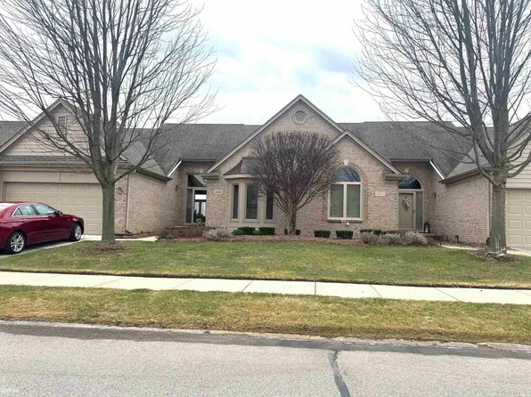 20550 Columbia Dr, Macomb, MI 48044