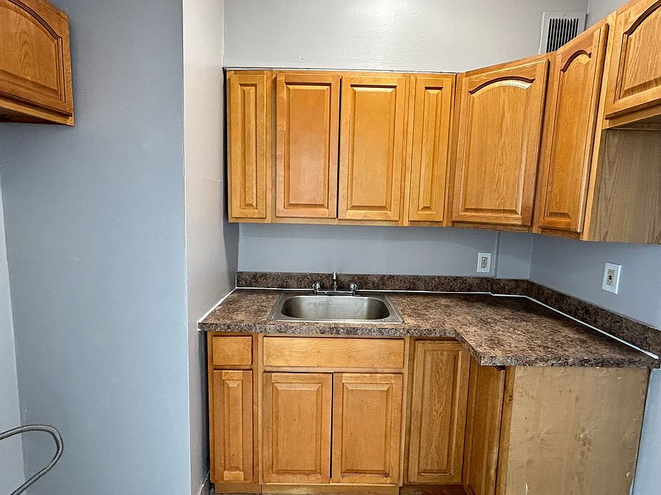 1st image of 117 Wade St #23
