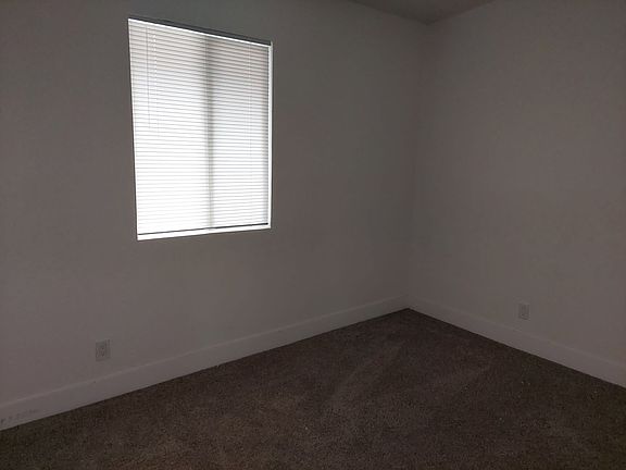 5th image of 969 Brockway Ave #1