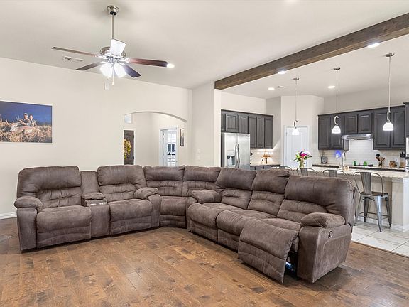 4th image of 1231 Christie Ln