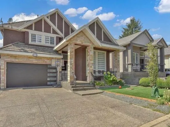 8825 131st St, Surrey, BC V3V 0A8